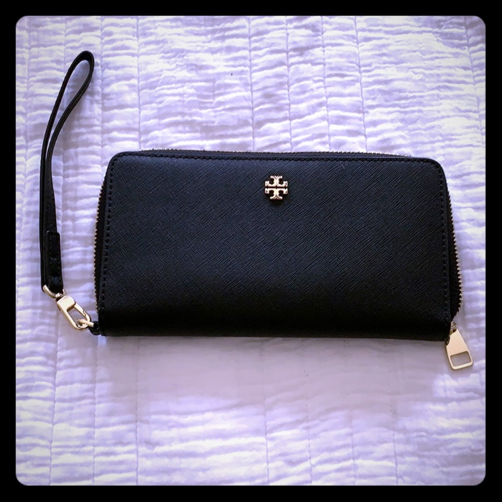 ❣️Tory Burch wristlet wallet❣️